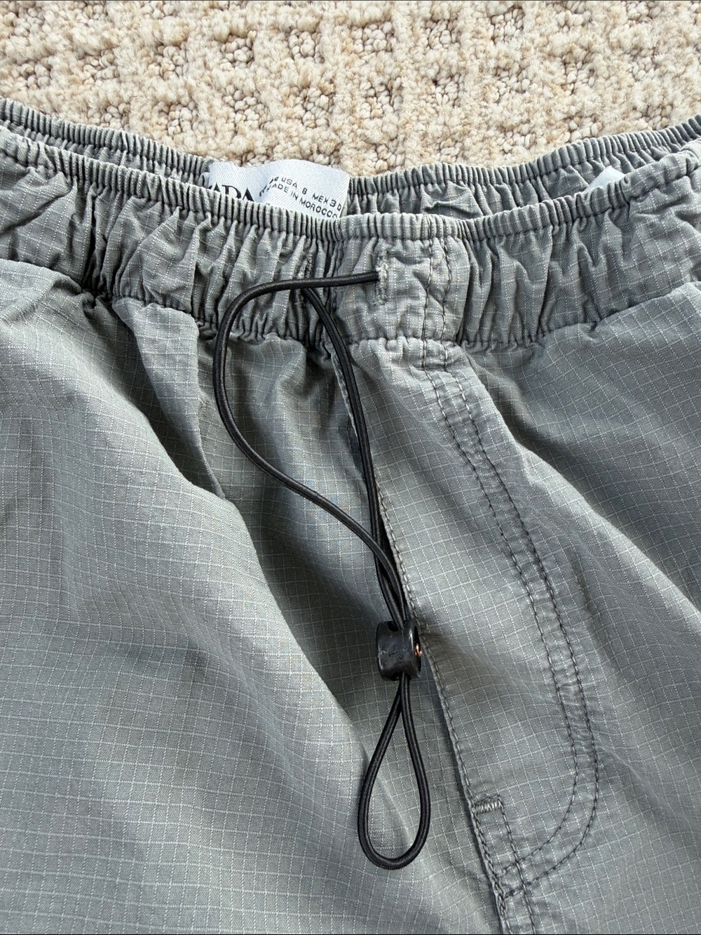 Zara women’s Lightweight Grey Utility Pants - Picture 3 of 4